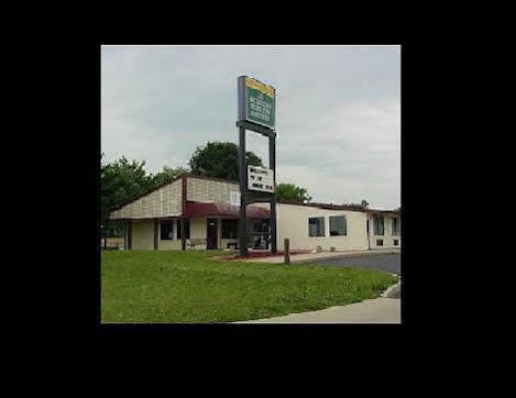 Super 9 Motel Troy Εξωτερικό φωτογραφία
