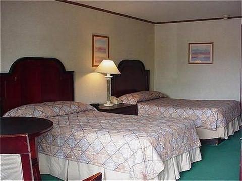 Super 9 Motel Troy Εξωτερικό φωτογραφία